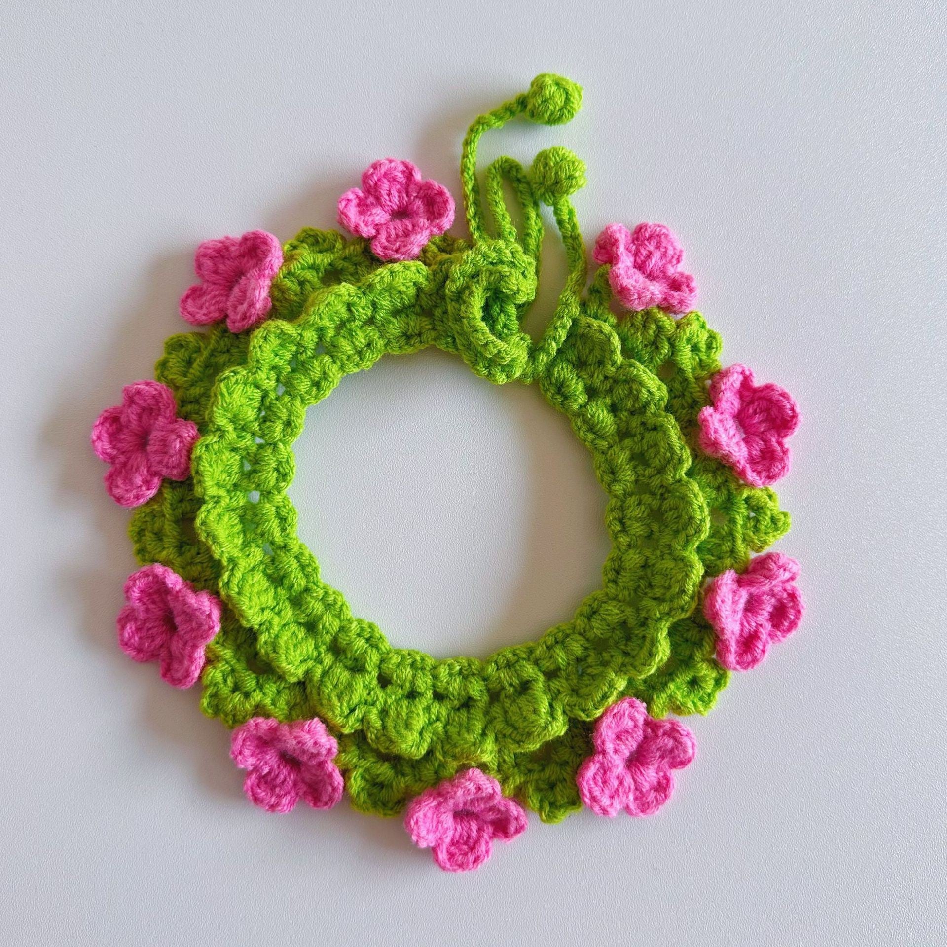 Knitted Pet Collars & Bibs for Cats and Dogs
